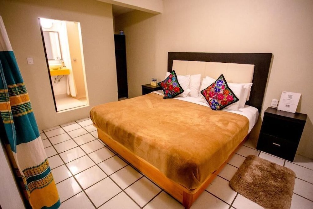 Фото Los Altos Hotel