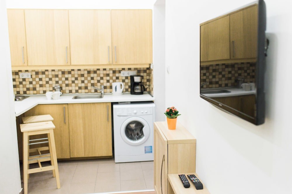 Фото Dfive Apartments - Bathory