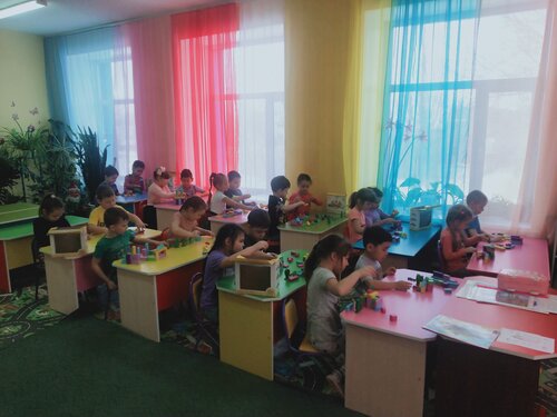 Презерватив және гель мұрты бар порно