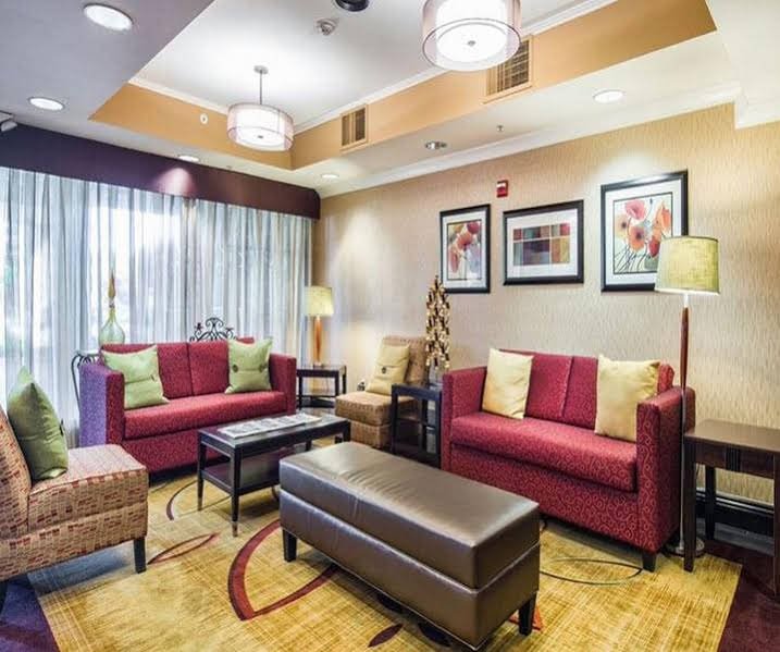 Фото Holiday Inn Express Castro Valley - East Bay, an Ihg Hotel