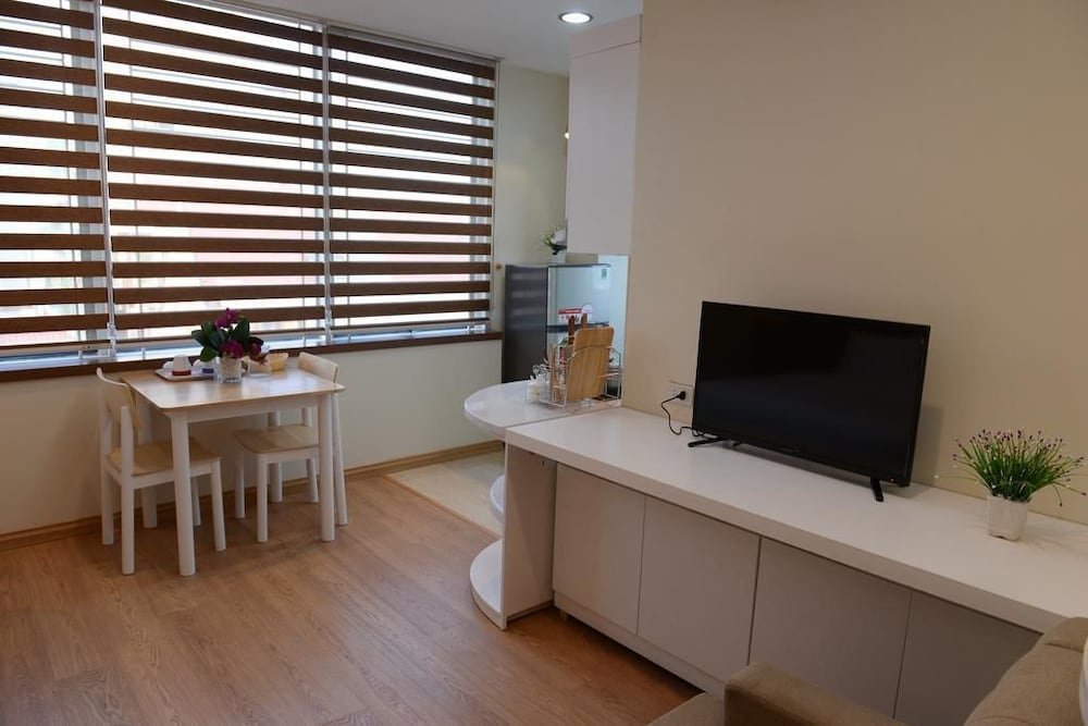 Фото Canary Hotel & Apartment