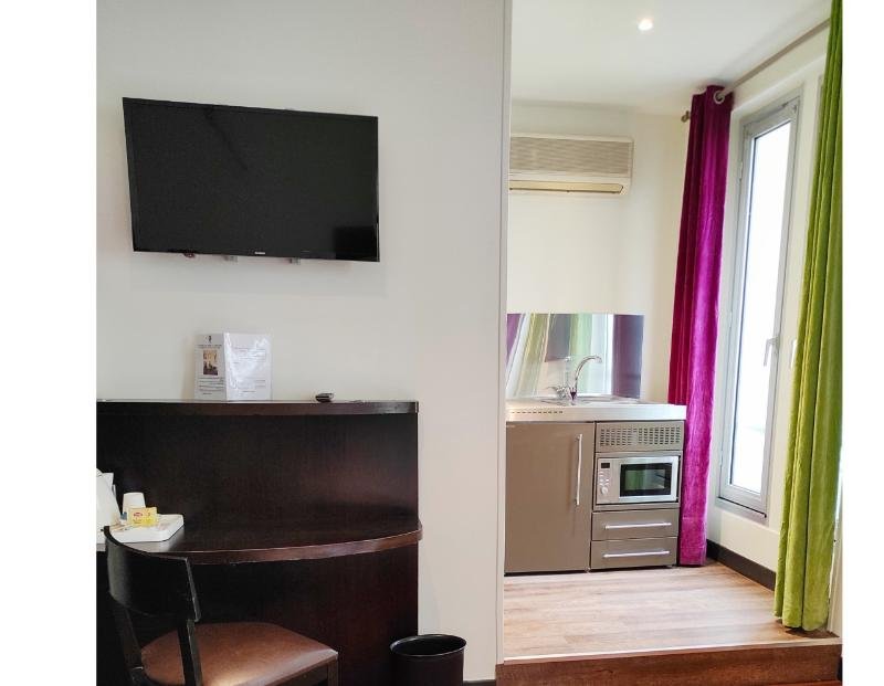 Фото Hotel Pax Opera