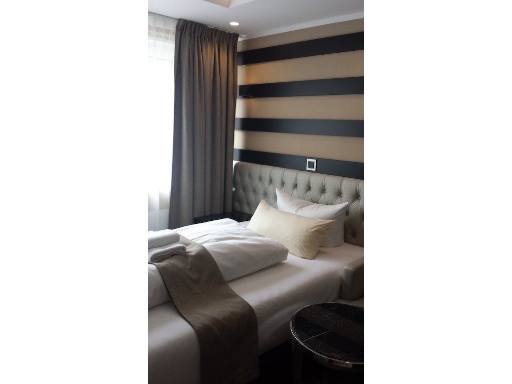 Фото Skyline Hotel