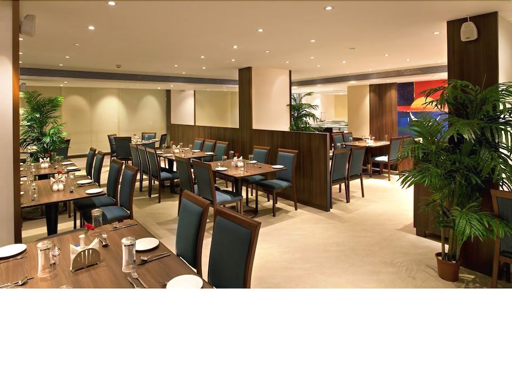 Фото Cocoon Hotel