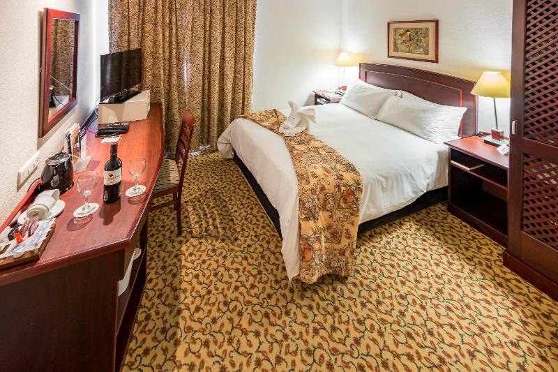 Фото Town Lodge George