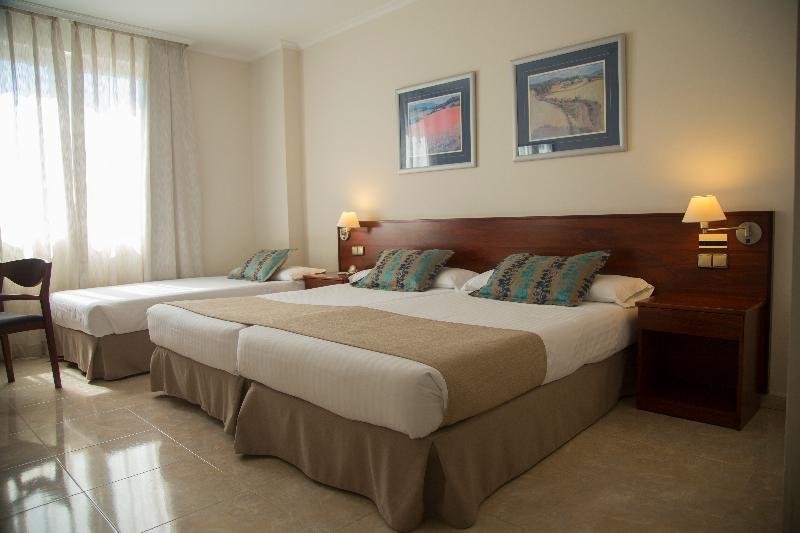 Фото Hotel Císcar