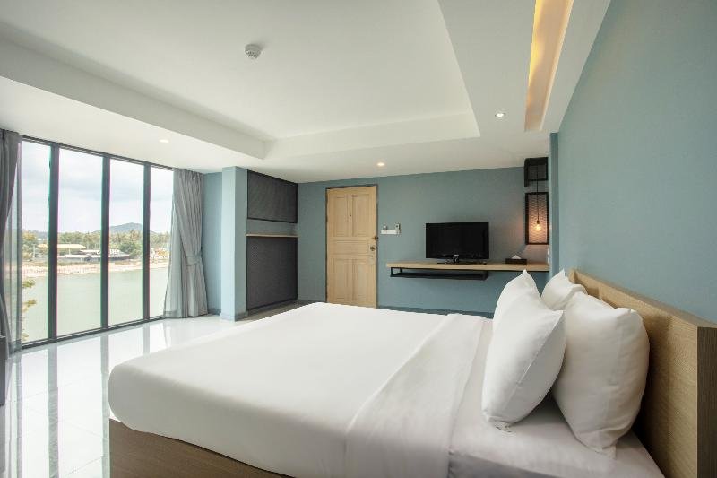 Фото Nora Lakeview Hotel