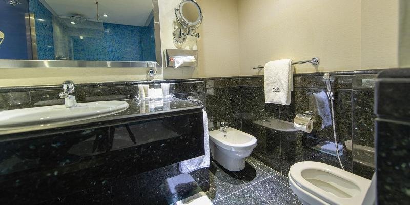 Фото Crowne Plaza Riyadh Palace