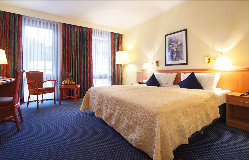 Фото Hotel Quellenhof