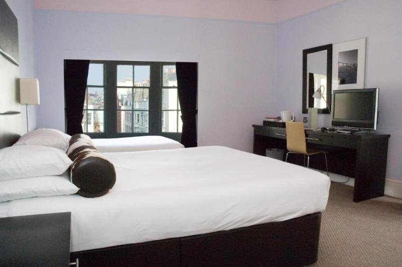 Фото Queens Hotel