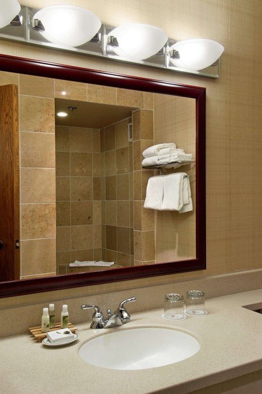 Фото Holiday Inn Portland Columbia Riverfront, an Ihg hotel