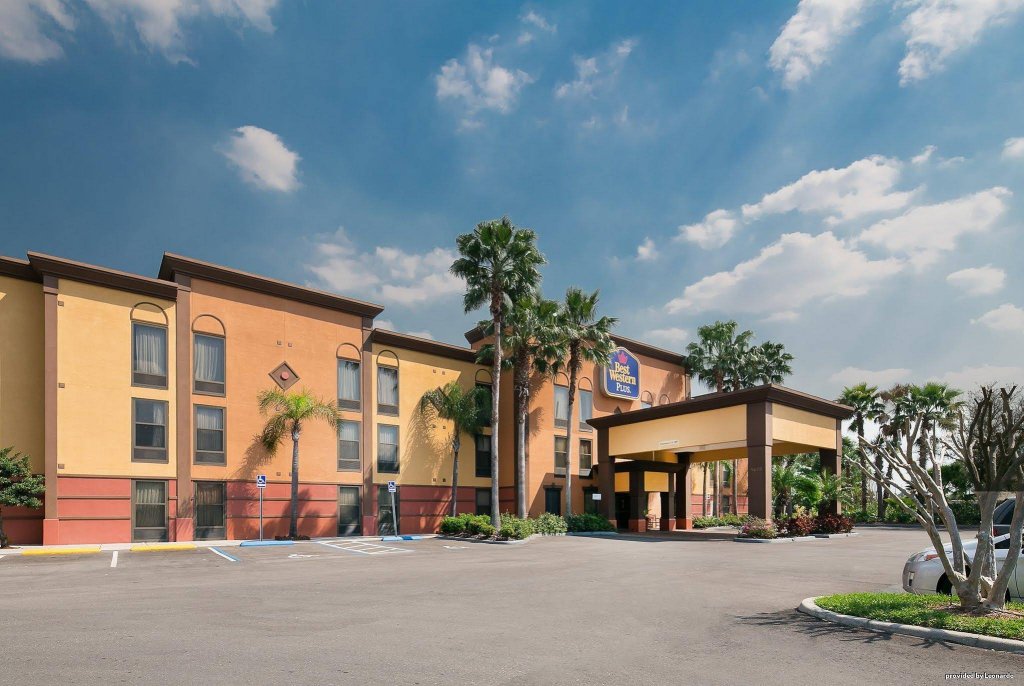 Фото Best Western Plus Universal Inn