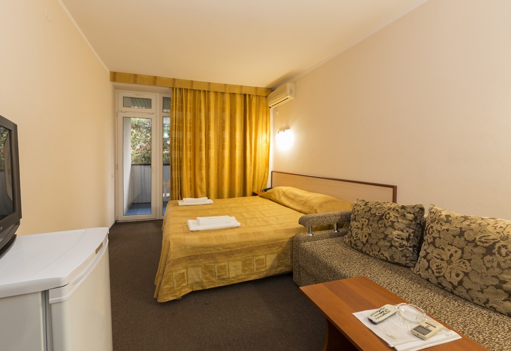 Фото Орешник