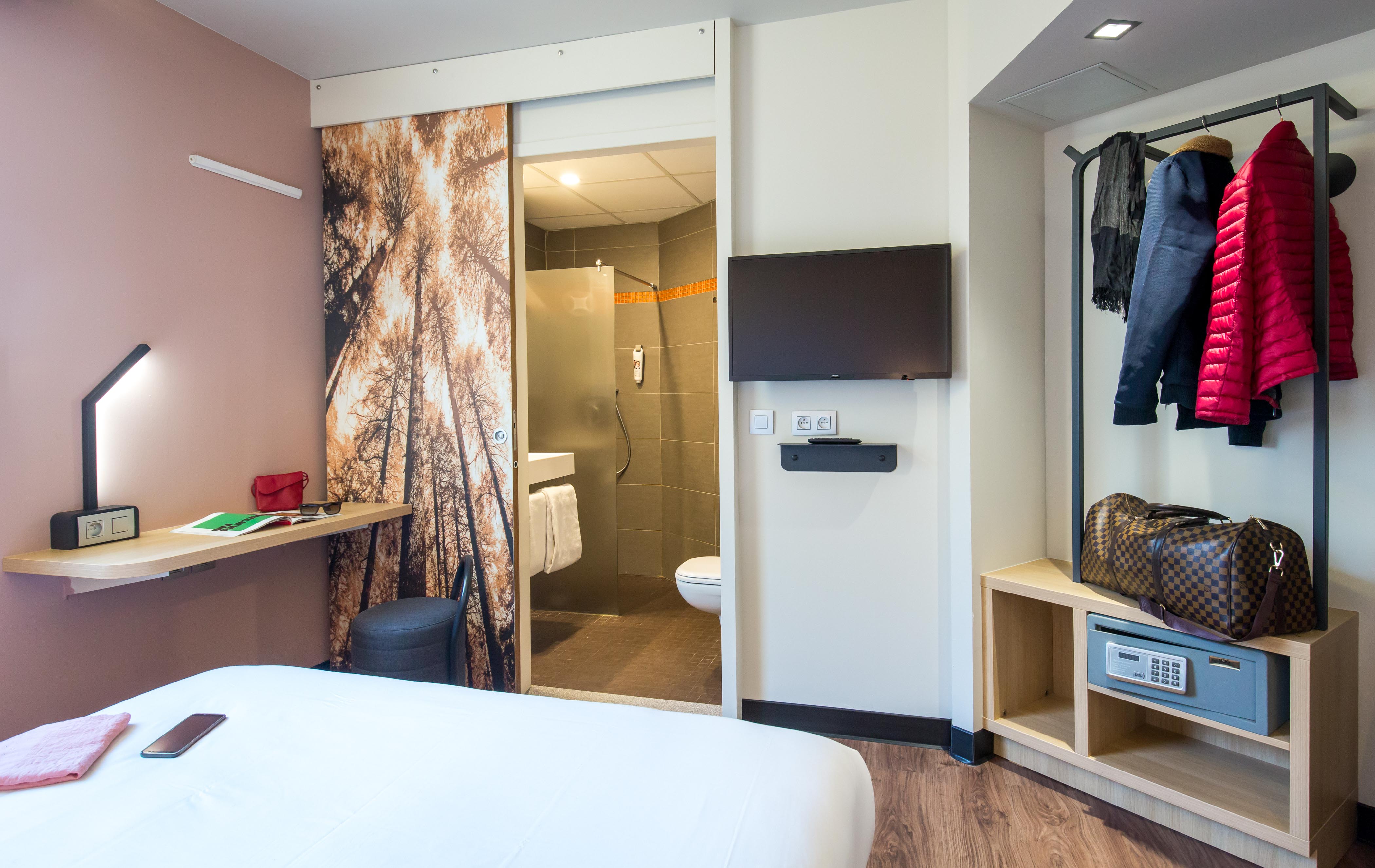 Фото B&b Hotel Marseille Centre La Timone