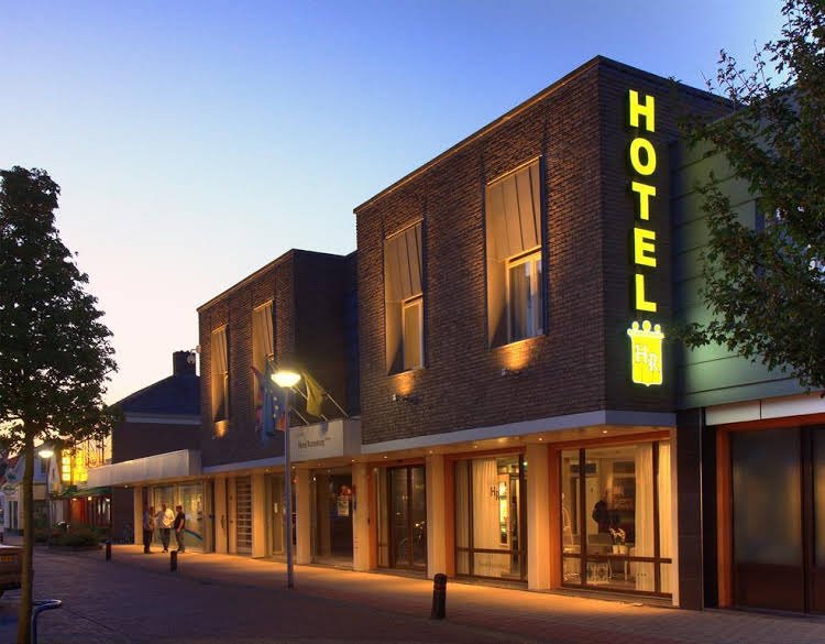 Фото отеля 1