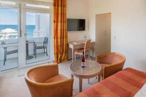 Фото Hotel Bellevue