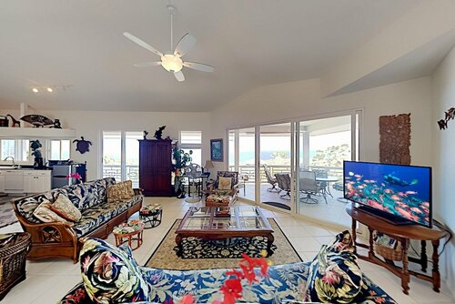 Гостиница Kona Sunsets Vistas Villa Huge Ocean-view Lanai 2 Bedroom Home