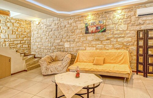 Гостиница Stunning Home in Chania With Jacuzzi, Wifi and 3 Bedrooms