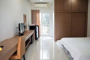 Rangsee Place (Moo 6, 1/52), hotel