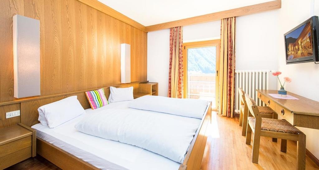 Фото Hotel Edelweiss