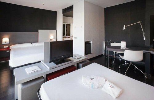 Гостиница Hotel Ilunion Atrium в Мадриде