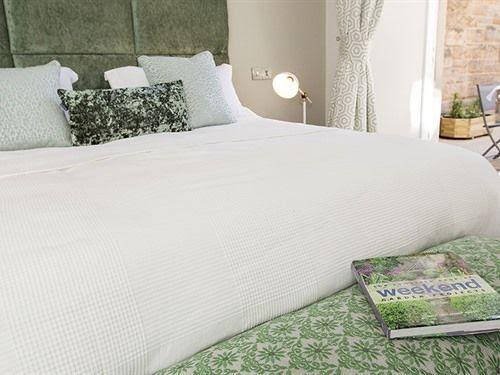 Фото The Lane Apartment