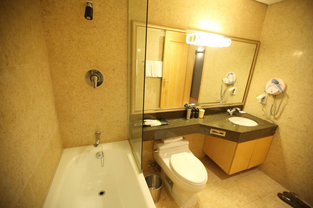 Фото The California Hotel