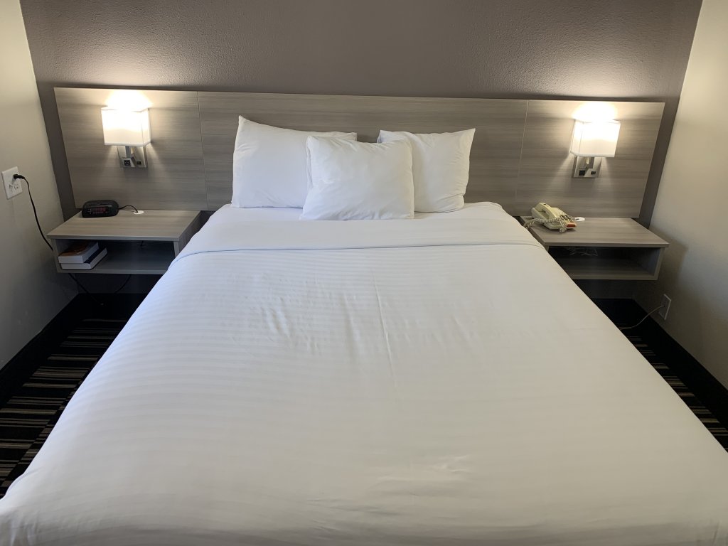 Фото Microtel Inn by Wyndham Charlotte Airport