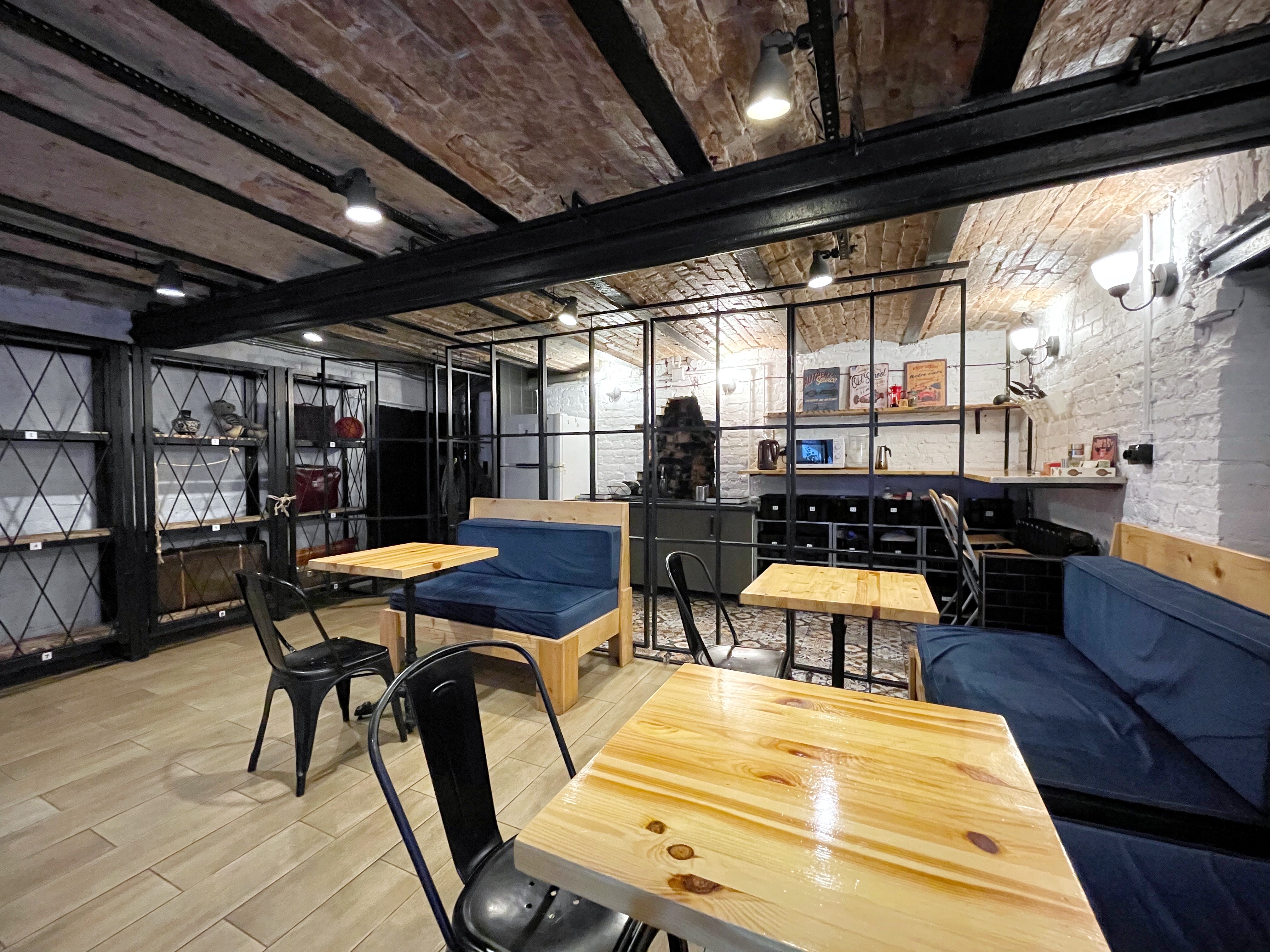 Фото BookCase Hotel&Hostel