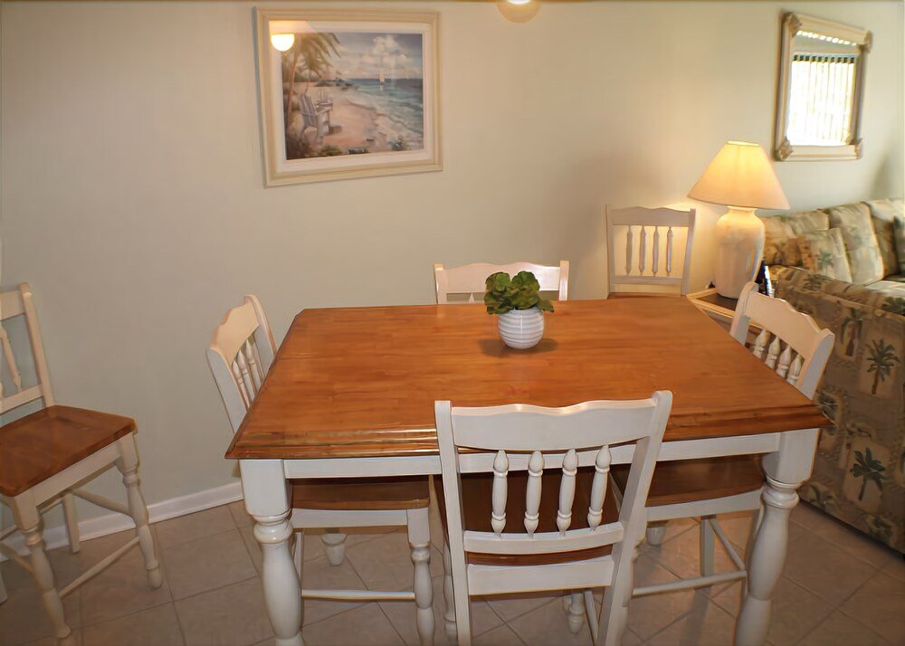 Фото Sleeps 6, Ocean View Condo, 4 Heated Pools - Summerhouse 232