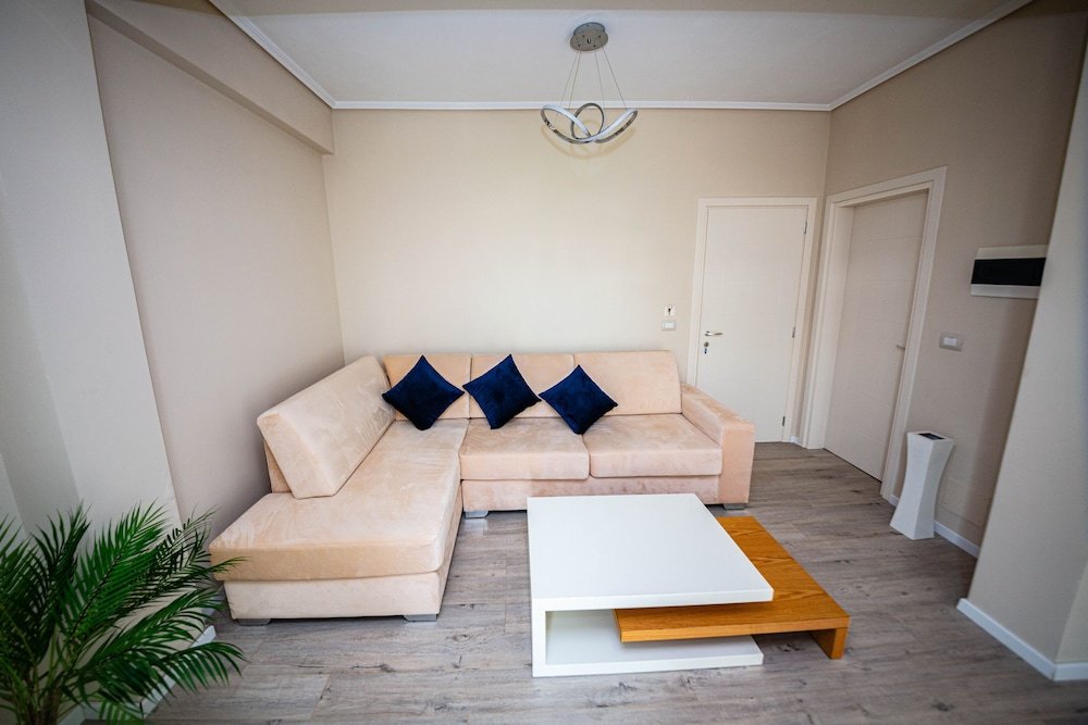 Фото Hotel Villa Qendra