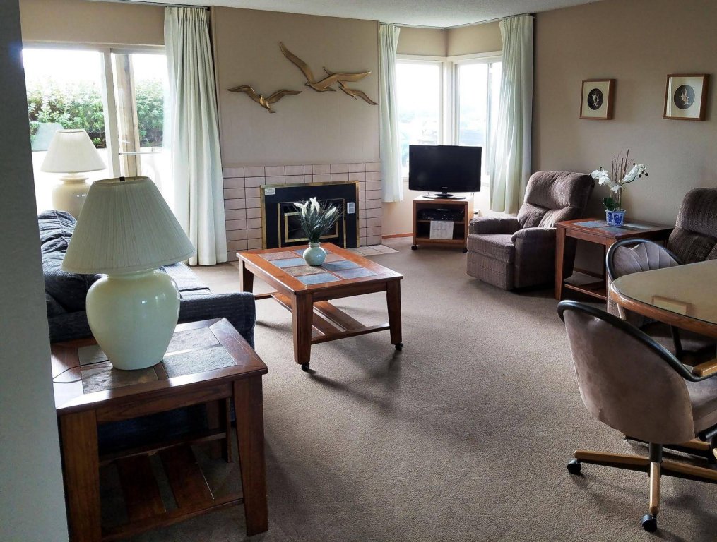 Фото The Canterbury Inn