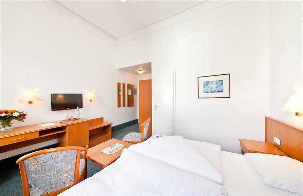 Фото Novum Hotel Norddeutscher Hof Hamburg