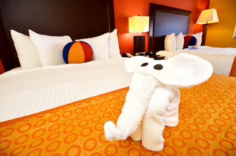 Фото CoCo Key Hotel and Water Resort