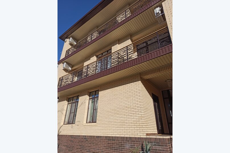 Фото На Кати Соловьяновой 14а