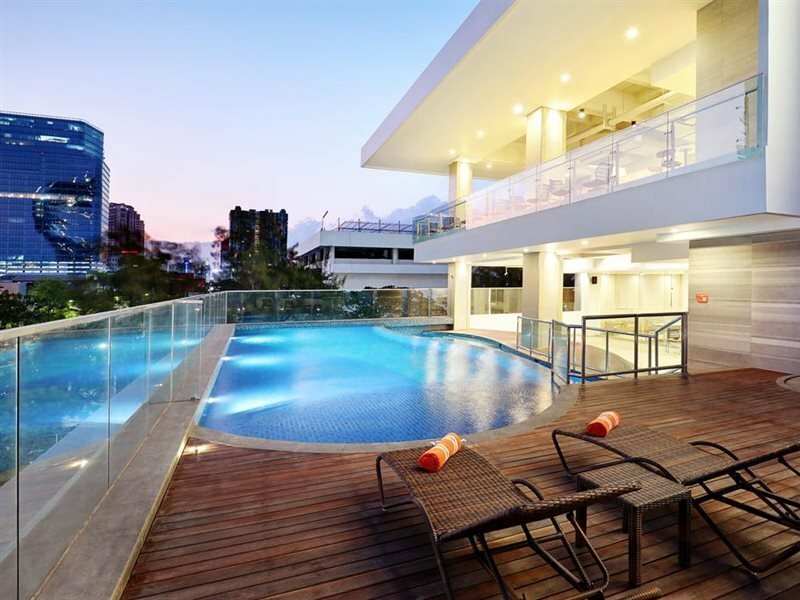 Hotel Harris Hotel & Conventions Bundaran Satelit - Surabaya, Surabaya, photo