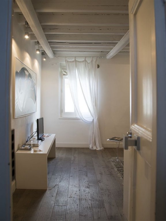 Фото Suite Home Trani Old Town