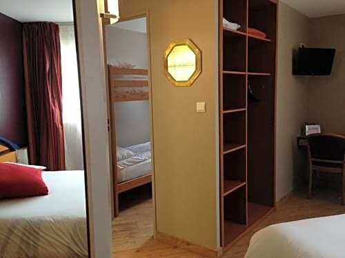 Гостиница Hotel Les Arches в Сен-Лари-Сулане