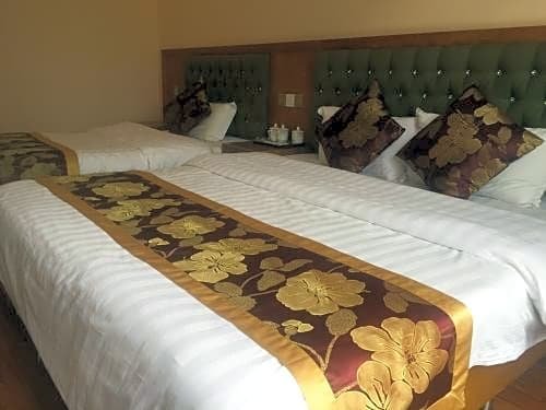 Фото Holly's Hostel Chengdu