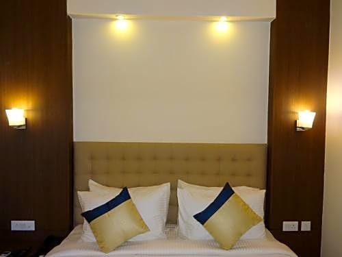 Фото Pamposh New Delhi