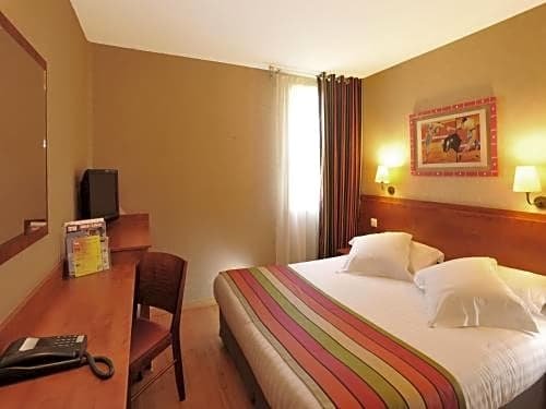 Фото Kyriad Nimes Ouest