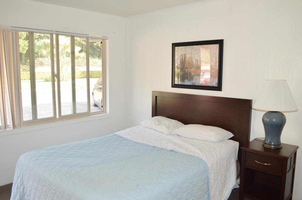 Фото Bay Bridge Motel