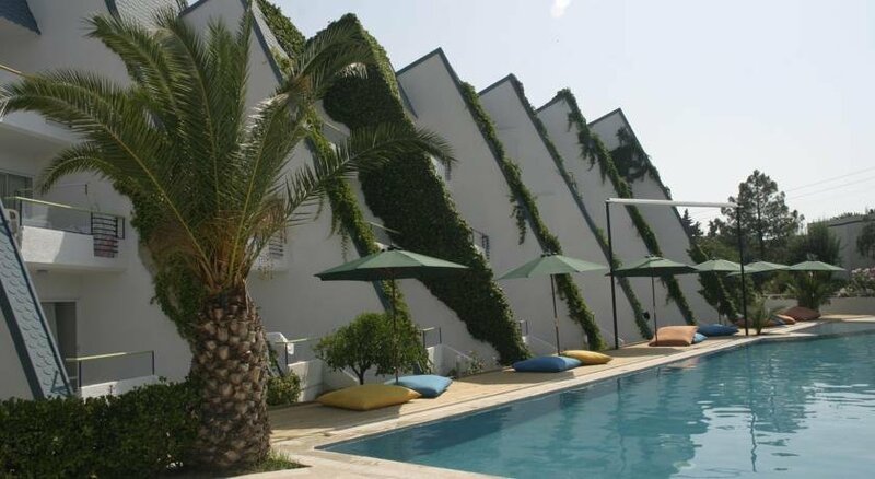 Гостиница Hotel Nova в Бурхание