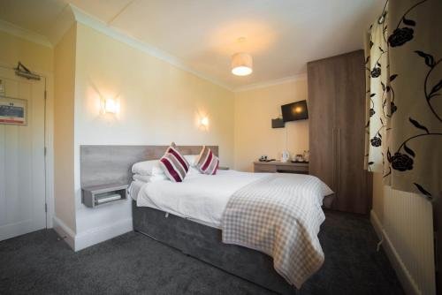 Фото Red Mullions Guest House