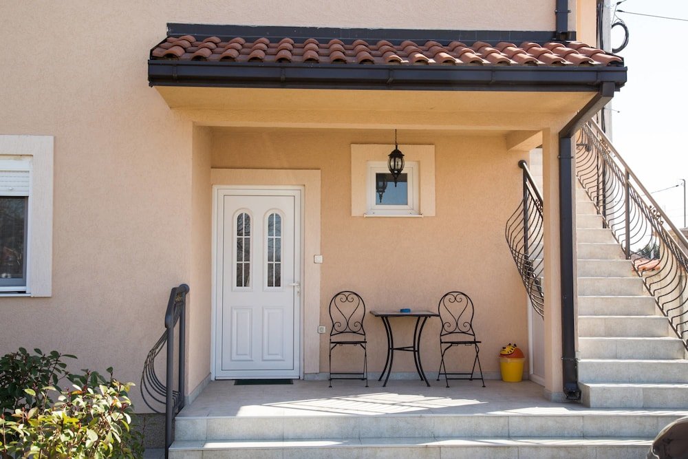 Фото Apartments Aerodrom