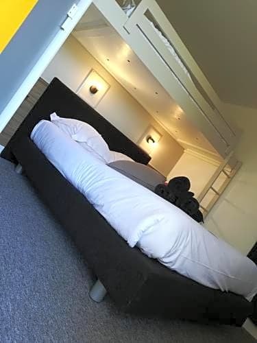 Фото Kyriad Direct Saintes