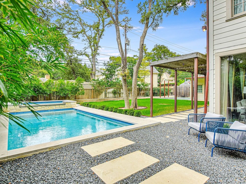 Фото Harris Home № 149386 4 Bedrooms 4 Bathrooms Home