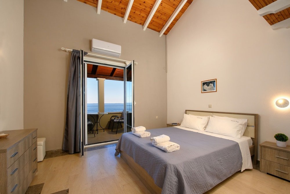 Фото Nissaki Bay