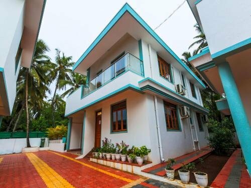 Meera Motels & Residency
