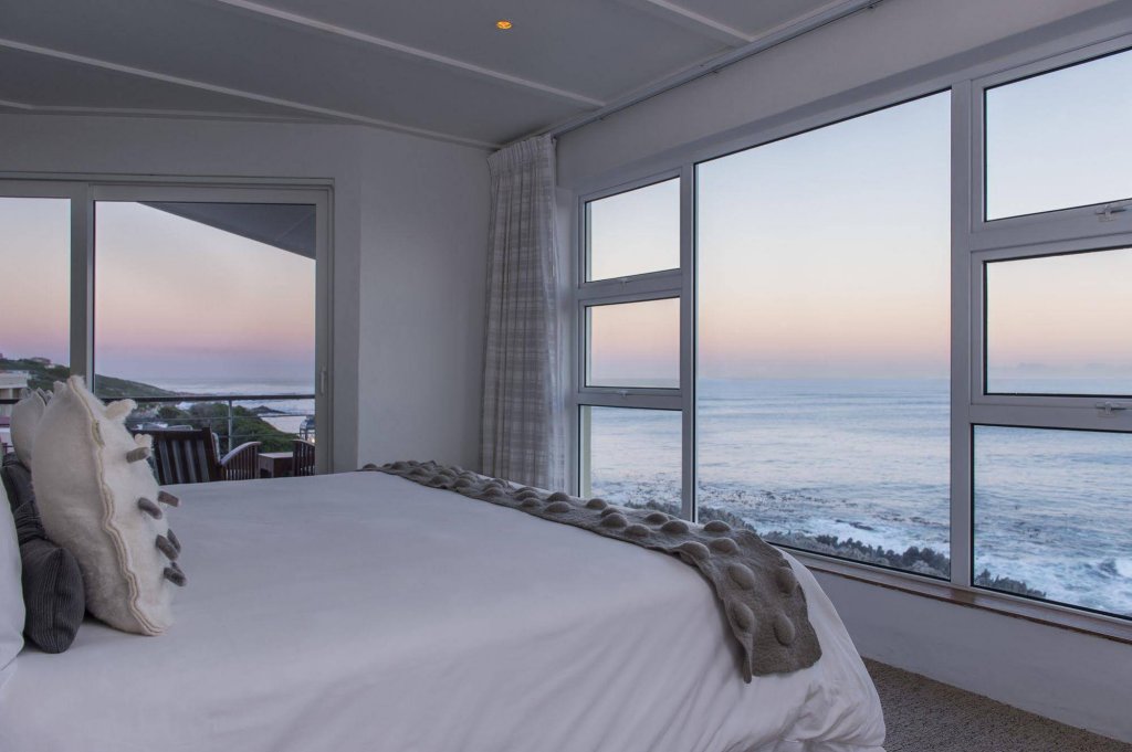 Фото Whalesong Lodge